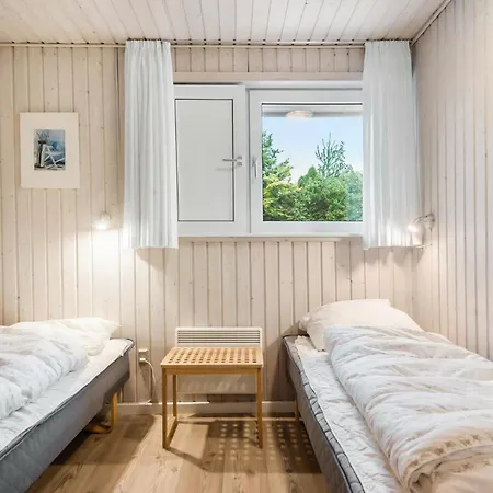 بيت للعطل 4 Bedroom Lovely In Tarm