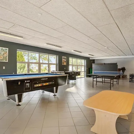 4 Bedroom Lovely In *