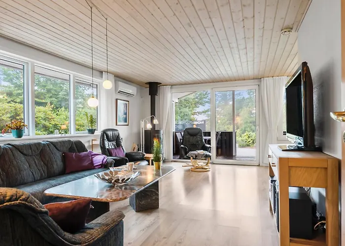 4 Bedroom Lovely In * Tarm