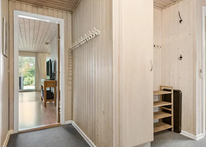 4 Bedroom Lovely In