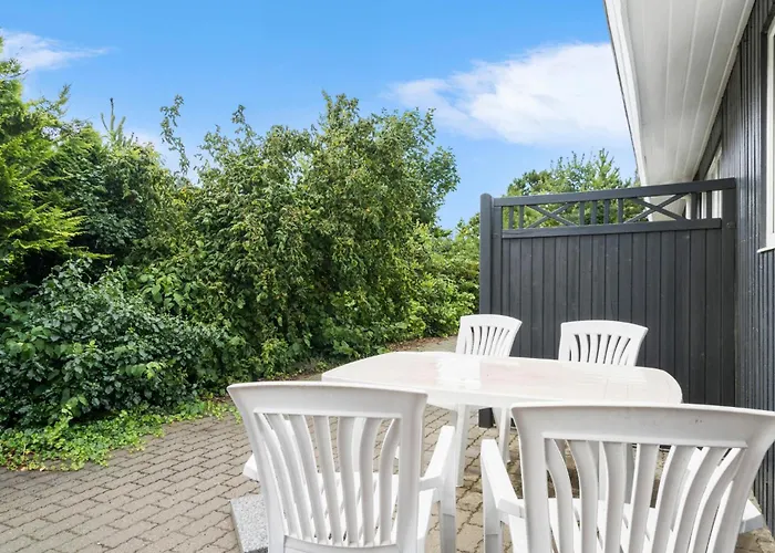 4 Bedroom Lovely In